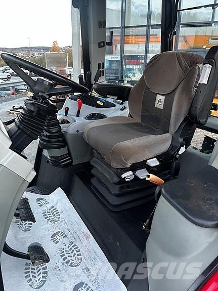 Massey Ferguson 5455 Dyna-4 الجرارات