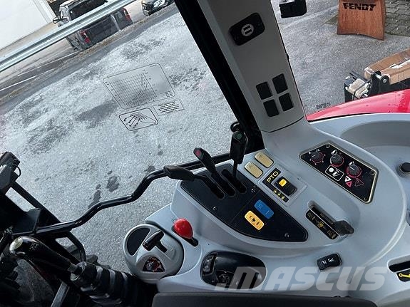 Massey Ferguson 5455 Dyna-4 الجرارات