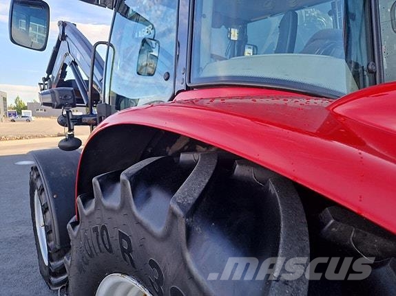 Massey Ferguson 5610 الجرارات