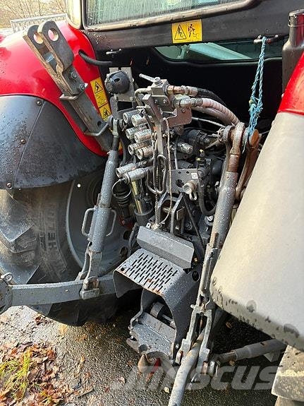 Massey Ferguson 5610 الجرارات