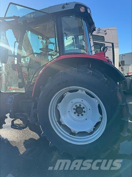 Massey Ferguson 5612 Traktoren