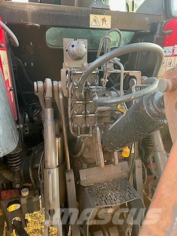 Massey Ferguson 5613 Traktori