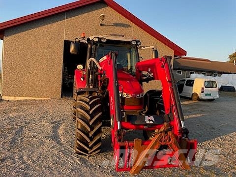Massey Ferguson 5613 Traktori