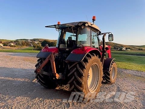 Massey Ferguson 5613 Traktori