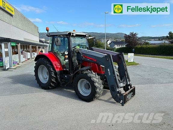 Massey Ferguson 5613 Dyna-4 med Ålø laster Traktoren