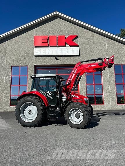 Massey Ferguson 5712S Traktorer