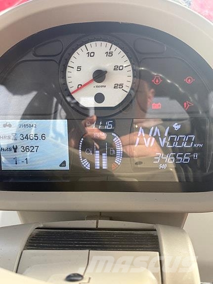 Massey Ferguson 5713S Dyna6 GPS Traktorer