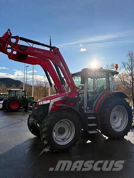 Massey Ferguson 5M.115 Traktori