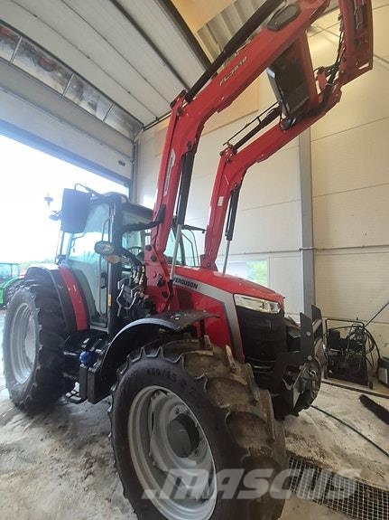 Massey Ferguson 5m.125 トラクター