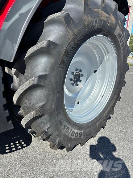 Massey Ferguson 5M.145 Traktorid