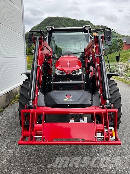 Massey Ferguson 5M115 Dyna 4 الجرارات