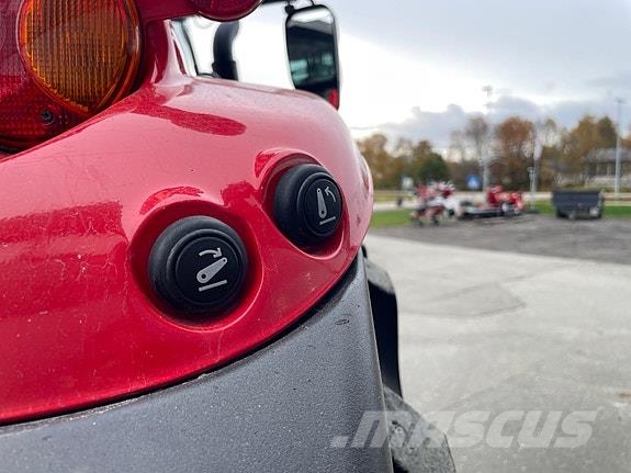 Massey Ferguson 5S.135 Dyna 4 Exclusive Tratores Agrícolas usados