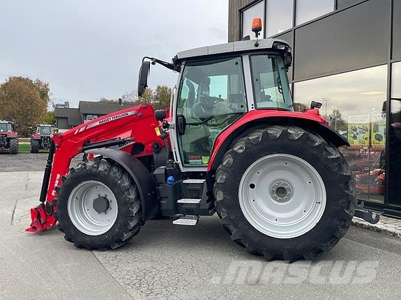 Massey Ferguson 5S.135 Dyna 4 Exclusive Tratores Agrícolas usados