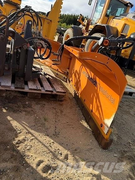 Massey Ferguson 5S 145 D4 - Efficient Τρακτέρ