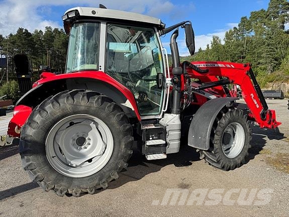 Massey Ferguson 5S 145 D4 EXCLUSIVE Traktorid