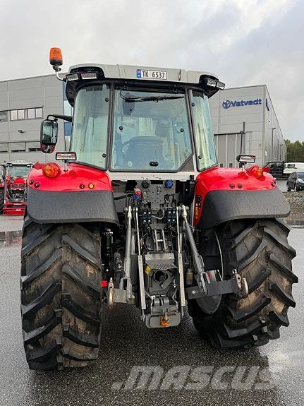 Massey Ferguson 5S.145D4 Tractoren