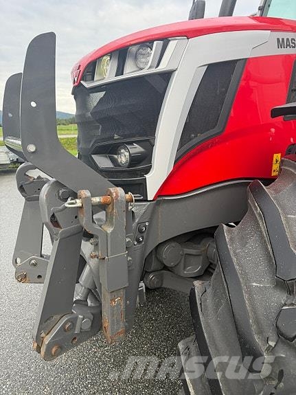 Massey Ferguson 6S.180 DVT トラクター