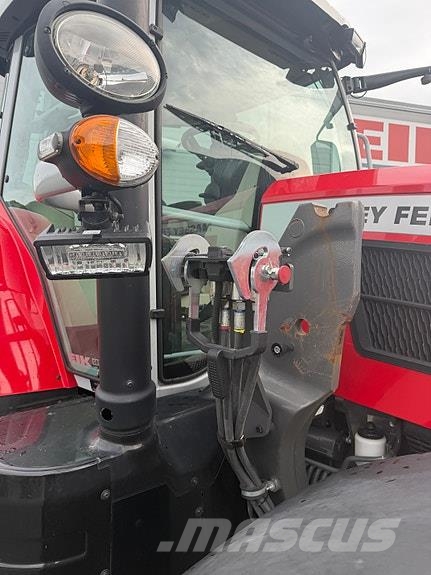 Massey Ferguson 6S.180 DVT トラクター