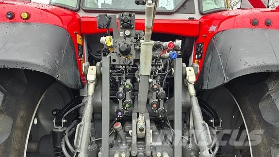 Massey Ferguson 7 S 210 EX Traktorit