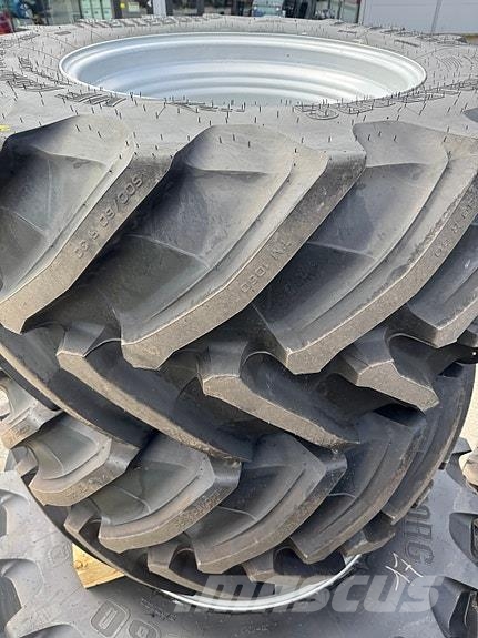 Massey Ferguson 710/60R42 og 600/60R30 Trelleborg Trattori