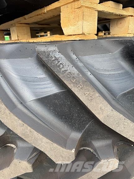 Massey Ferguson 710/60R42 og 600/60R30 Trelleborg Trattori