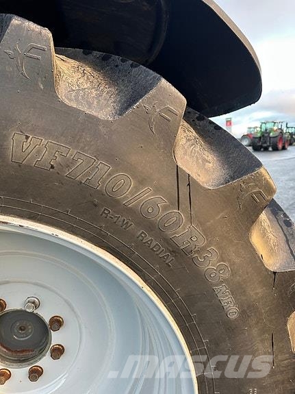 Massey Ferguson 7718 Dyna VT Fronthydraulikk/Laster Traktorer