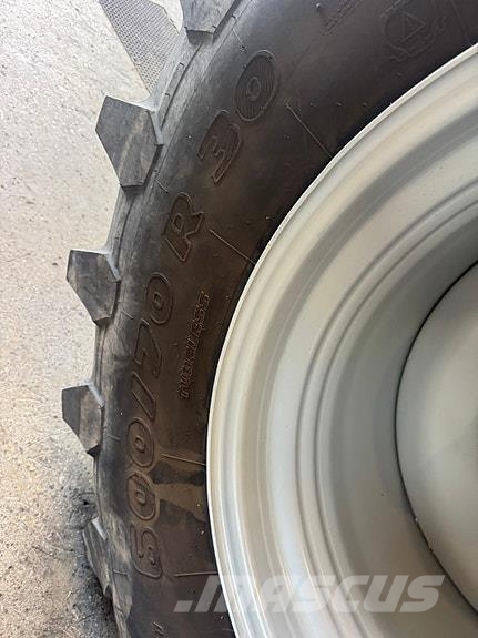 Massey Ferguson 8s.305 Dyna VT 拖拉机/农用车