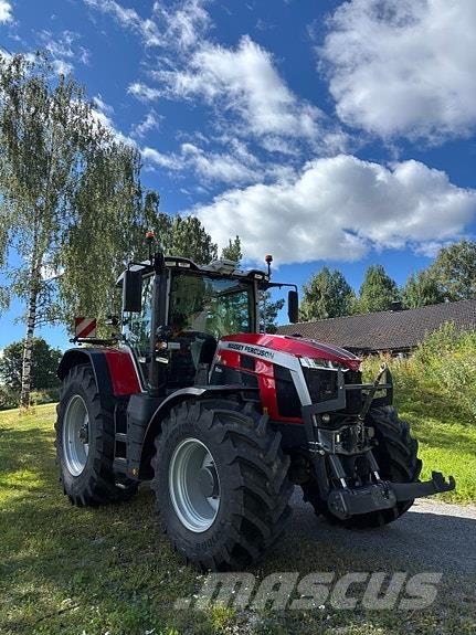 Massey Ferguson 8S.305 Xtra Traktori