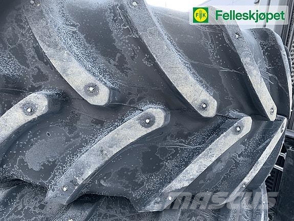 Massey Ferguson Firestone Maxi Traction 65 600/65R38 + 480/65R28