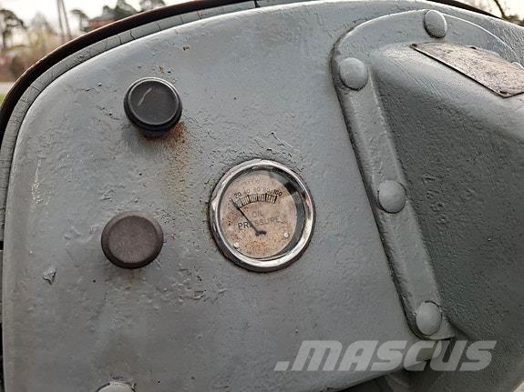 Massey Ferguson Gråtass . Ferguson TE-A-20 Traktorid