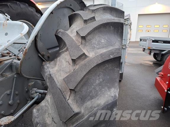 Massey Ferguson Gråtass . Ferguson TE-A-20 Traktorid