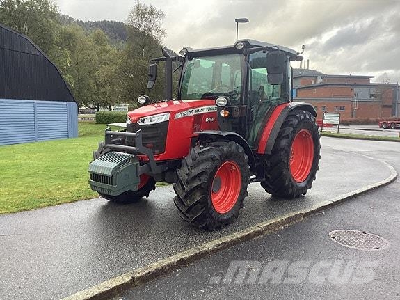Massey Ferguson MF 4710M Traktory