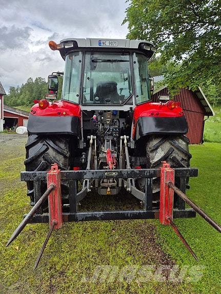 Massey Ferguson MF 5 S 125 トラクター