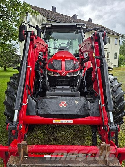 Massey Ferguson MF 5 S 125 トラクター