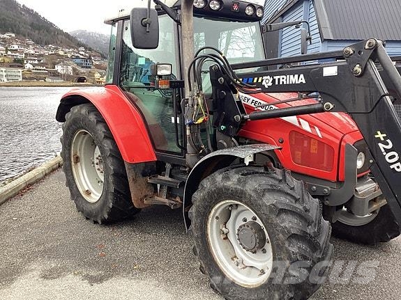 Massey Ferguson MF 5445 Tractoare