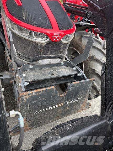 Massey Ferguson MF 5S.145 Tractors