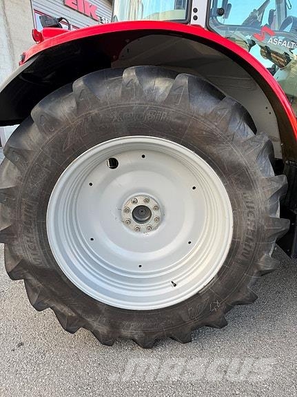 Massey Ferguson MF 5S.145 Tractors