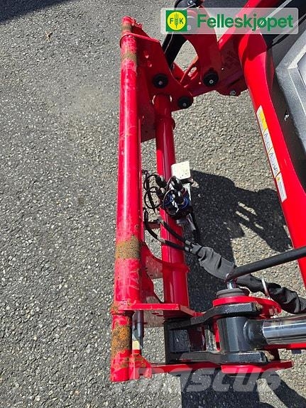 Massey Ferguson MF 6S.165 Traktoren
