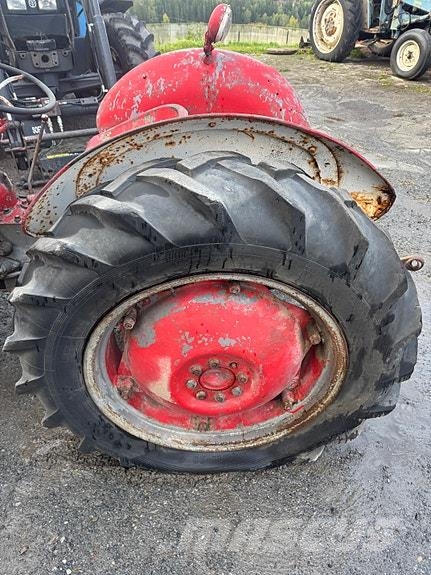 Massey Ferguson Tea-20 Gråtass Traktorer