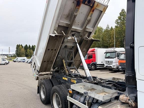 Mercedes-Benz Arocs 6X4 Istrailtipp med høytløftende luke, aksel Tipper trucks