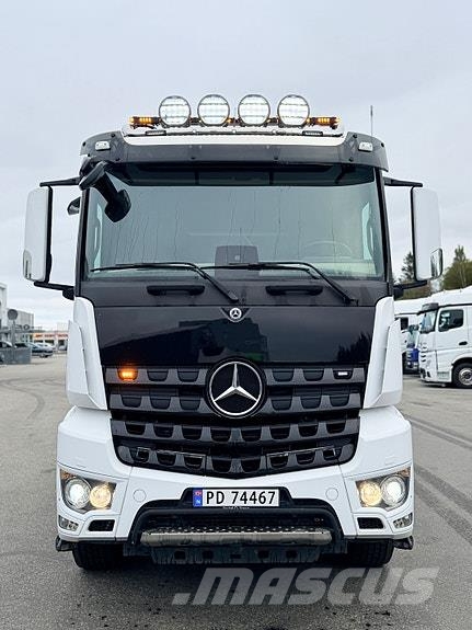 Mercedes-Benz Arocs 6X4 Istrailtipp med høytløftende luke, aksel Tipper trucks