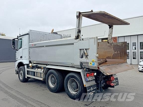 Mercedes-Benz Arocs 6X4 Istrailtipp med høytløftende luke, aksel Tipper trucks