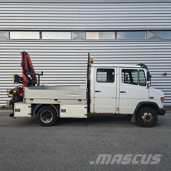 Mercedes-Benz Vario 815D med Palfinger kran Camiones grúa