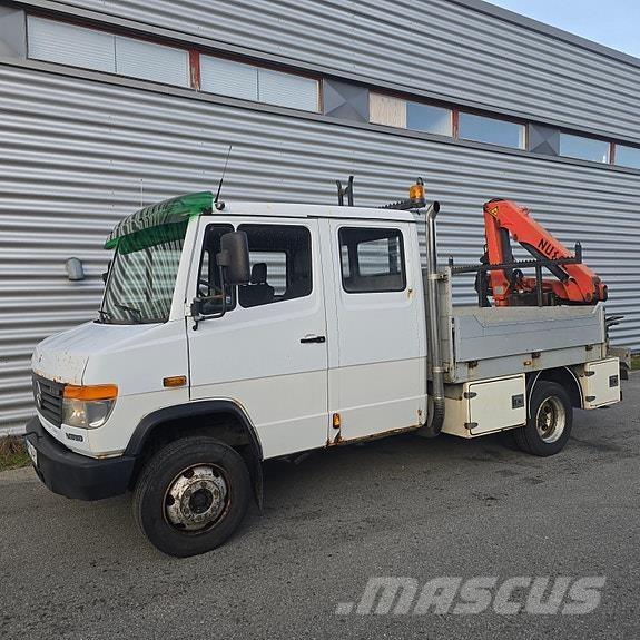 Mercedes-Benz Vario 815D med Palfinger kran Camiones grúa