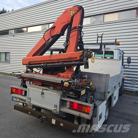 Mercedes-Benz Vario 815D med Palfinger kran Camiones grúa