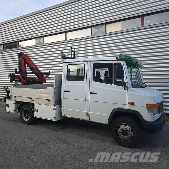 Mercedes-Benz Vario 815D med Palfinger kran Camiones grúa