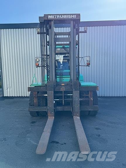 Mitsubishi FD100 معدات البناء - غير ذلك
