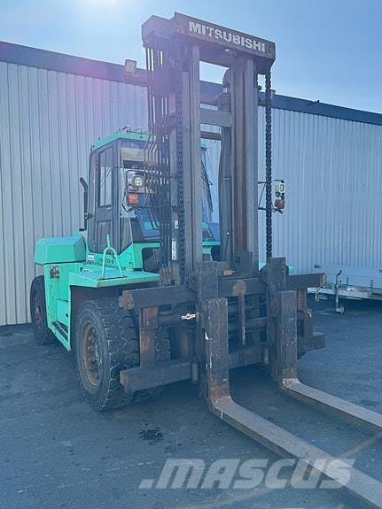 Mitsubishi FD100 معدات البناء - غير ذلك