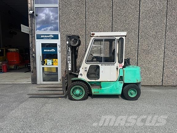Mitsubishi FD30CAP 30432 معدات البناء - غير ذلك