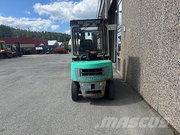 Mitsubishi FD30CAP 30432 معدات البناء - غير ذلك